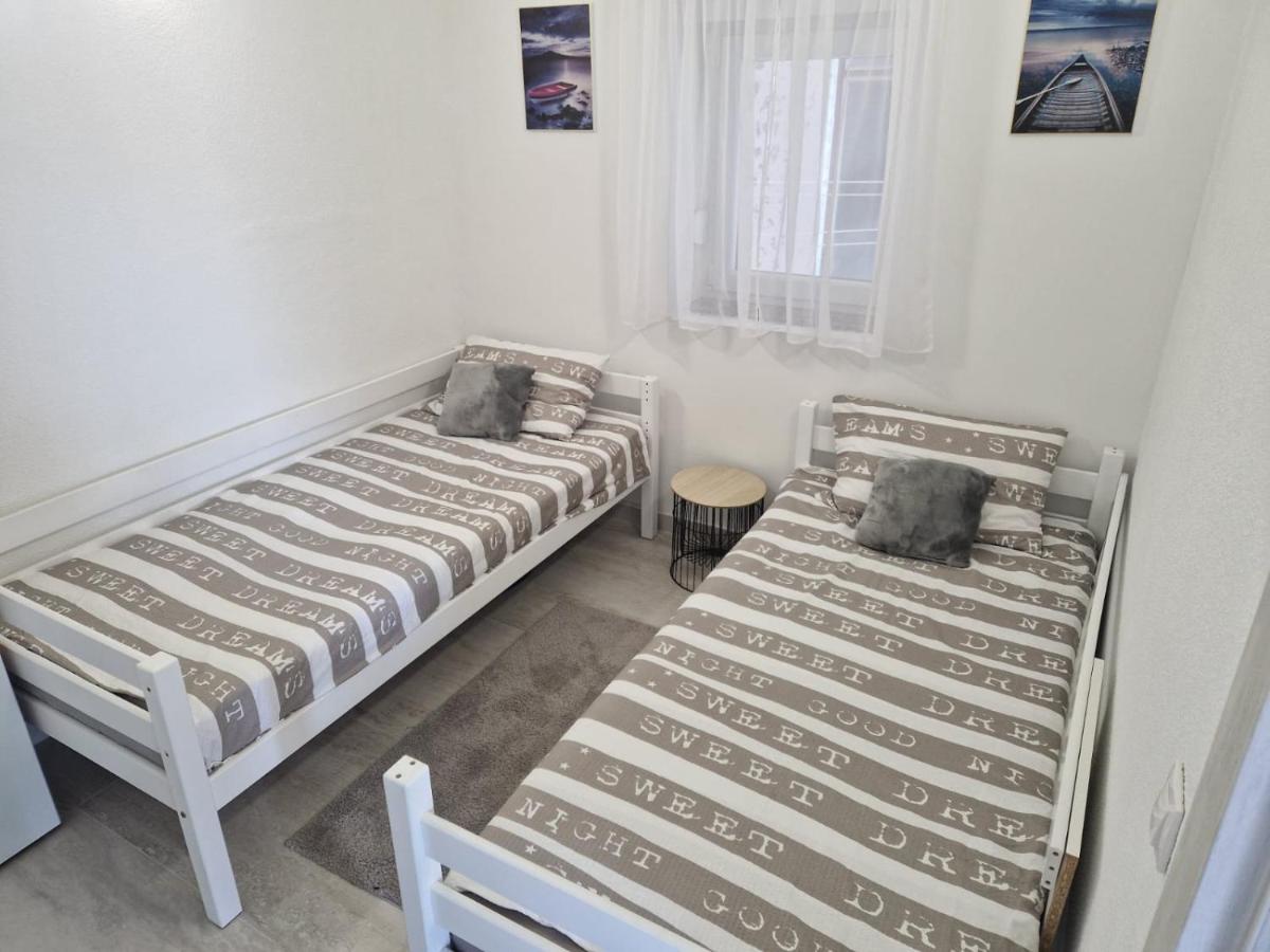דירות אומיס Amazing Sea View מראה חיצוני תמונה